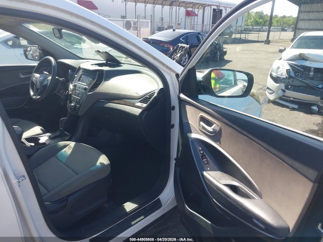 44905808 :رقم المزاد ، 5NMZT3LB5HH009737 vin ، 2017 Hyundai Santa Fe Sport 2.4l مزاد بيع