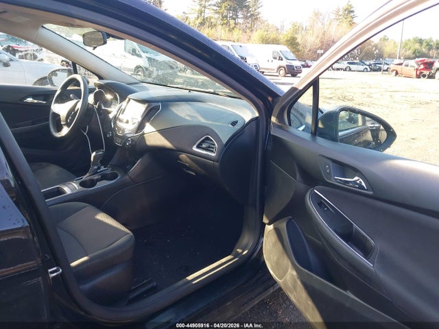 1G1BE5SM2H7148881 Chevrolet Cruze Lt Auto