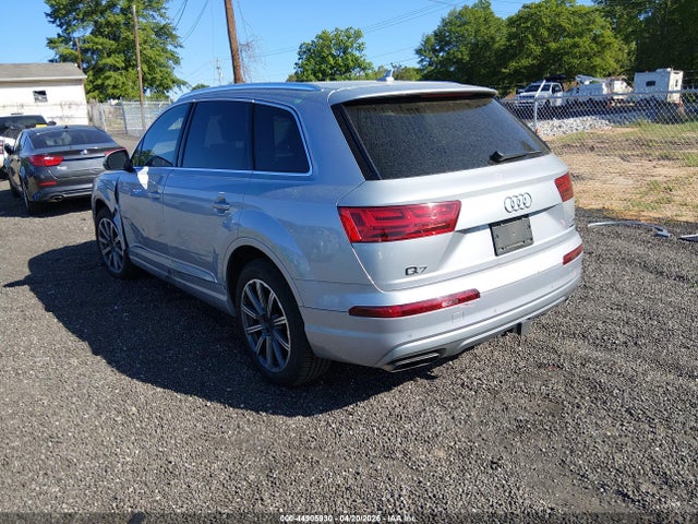 Продажа на аукционе авто 2017 Audi Q7 3.0t Premium, vin: WA1LAAF76HD000507, номер лота: 44905930