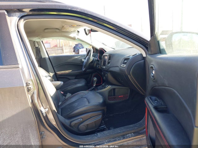 2018 Jeep Compass Trailhawk 4x4 მანქანა იყიდება აუქციონზე, vin: 3C4NJDDB7JT201596, აუქციონის ნომერი: 44905954