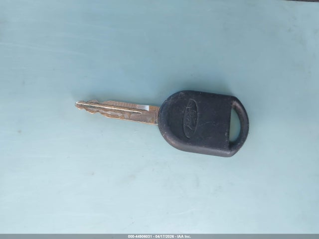 44906031 :رقم المزاد ، 1FTPX12545NA72998 vin ، 2005 Ford F-150 Lariat/xl/xlt مزاد بيع
