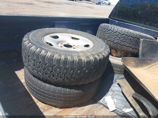 44906031 :رقم المزاد ، 1FTPX12545NA72998 vin ، 2005 Ford F-150 Lariat/xl/xlt مزاد بيع