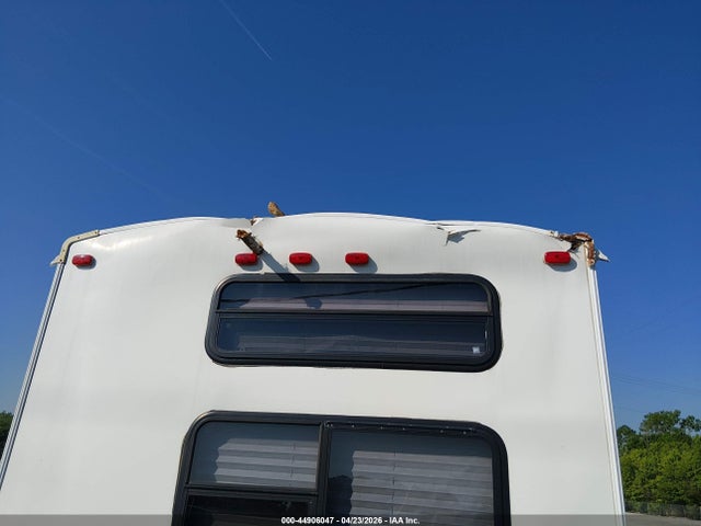 44906047 :رقم المزاد ، 4YDT29226CB452681 vin ، 2012 Keystone Outback مزاد بيع
