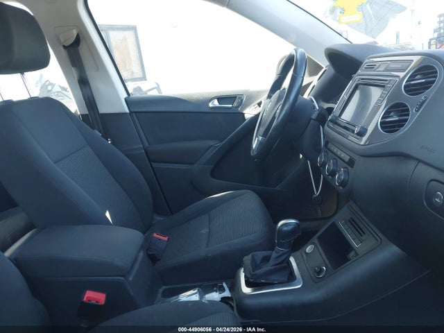 44906056 :رقم المزاد ، WVGBV7AX3HK049459 vin ، 2017 Volkswagen Tiguan 2.0t/2.0t S مزاد بيع