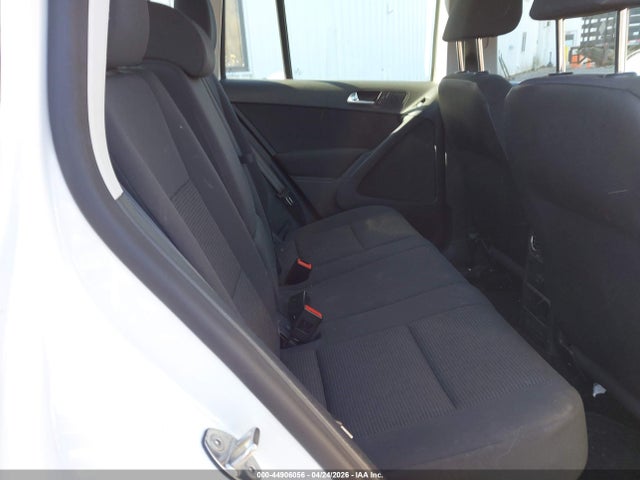 44906056 :رقم المزاد ، WVGBV7AX3HK049459 vin ، 2017 Volkswagen Tiguan 2.0t/2.0t S مزاد بيع