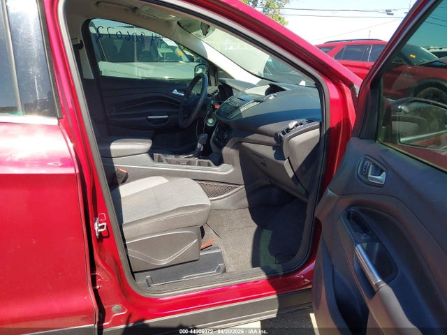 44906072 :رقم المزاد ، 1FMCU0G99HUB46693 vin ، 2017 Ford Escape Se مزاد بيع