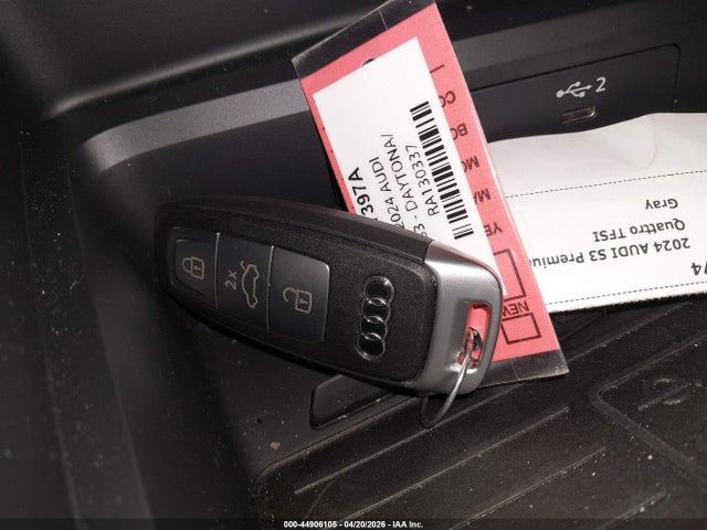 WAUH3DGY1RA130337 Audi S3 Premium Plus Tfsi Quattro S Tronic