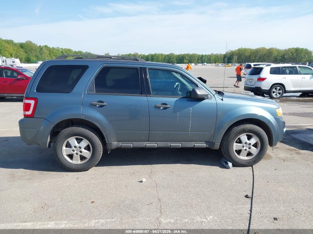 44906167 :رقم المزاد ، 1FMCU0D75BKB79826 vin ، 2011 Ford Escape Xlt مزاد بيع
