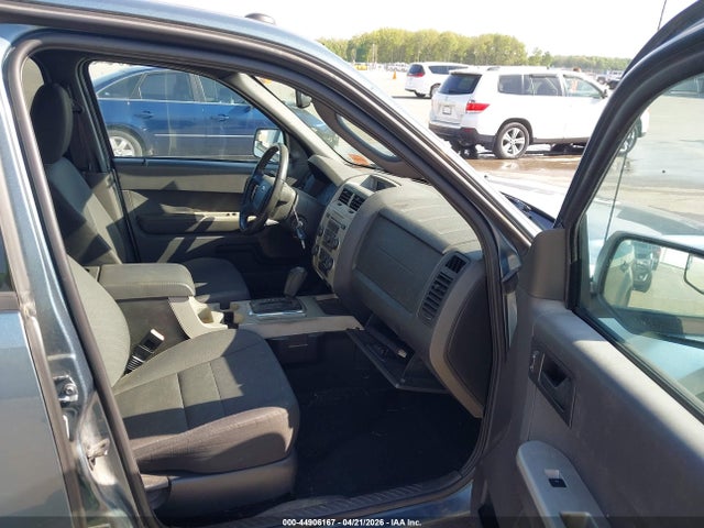 44906167 :رقم المزاد ، 1FMCU0D75BKB79826 vin ، 2011 Ford Escape Xlt مزاد بيع