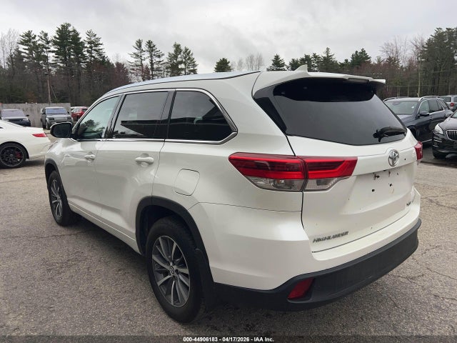 2018 TOYOTA HIGHLANDER 5TDJZRFH2JS549905 Photo 2