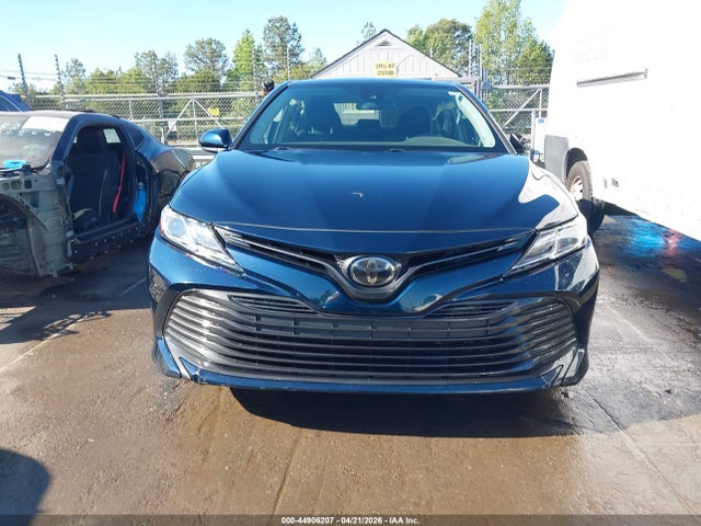 2019 Toyota Camry Le მანქანა იყიდება აუქციონზე, vin: 4T1B11HK1KU233409, აუქციონის ნომერი: 44906207