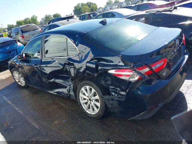 2019 Toyota Camry Le მანქანა იყიდება აუქციონზე, vin: 4T1B11HK1KU233409, აუქციონის ნომერი: 44906207