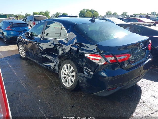 2019 Toyota Camry Le მანქანა იყიდება აუქციონზე, vin: 4T1B11HK1KU233409, აუქციონის ნომერი: 44906207