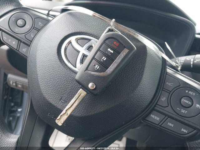 44906271 :رقم المزاد ، 5YFEPMAE8NP286292 vin ، 2022 Toyota Corolla Le مزاد بيع