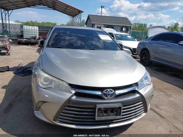 2017 Toyota Camry Xle მანქანა იყიდება აუქციონზე, vin: 4T1BF1FK1HU725516, აუქციონის ნომერი: 44906272
