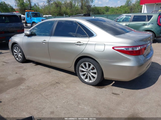 2017 Toyota Camry Xle მანქანა იყიდება აუქციონზე, vin: 4T1BF1FK1HU725516, აუქციონის ნომერი: 44906272