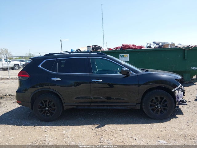 44906291 :رقم المزاد ، 5N1AT2MV7HC874249 vin ، 2017 Nissan Rogue Sv مزاد بيع