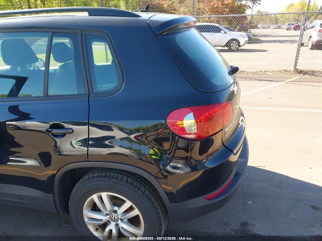 Aukcja sprzedaży 2016 Volkswagen Tiguan S, vin: WVGAV7AX4GK000376, numer aukcji: 44906292