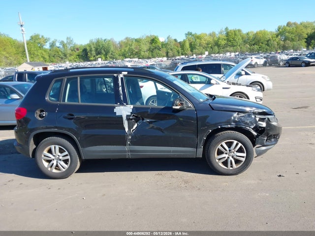 Aukcja sprzedaży 2016 Volkswagen Tiguan S, vin: WVGAV7AX4GK000376, numer aukcji: 44906292