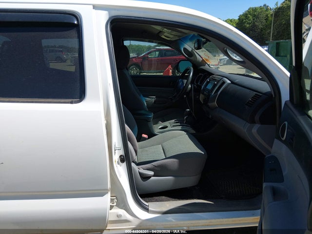 44906301 :رقم المزاد ، 5TFJU4GN8DX038879 vin ، 2013 Toyota Tacoma Prerunner V6 مزاد بيع
