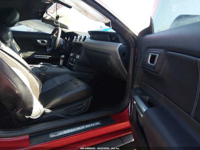 44906383 :رقم المزاد ، 1FA6P8CF6L5142287 vin ، 2020 Ford Mustang Gt Premium مزاد بيع