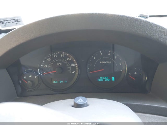 44906397 :رقم المزاد ، 1J4HR48N25C587396 vin ، 2005 Jeep Grand Cherokee Laredo مزاد بيع