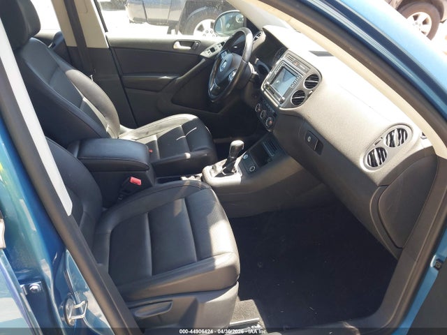 Продажа на аукционе авто 2017 Volkswagen Tiguan 2.0t/2.0t S, vin: WVGBV7AX5HK009433, номер лота: 44906424