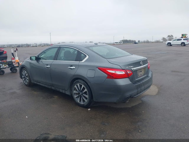 2017 Nissan Altima 2.5 Sv მანქანა იყიდება აუქციონზე, vin: 1N4AL3AP5HC186207, აუქციონის ნომერი: 44906439