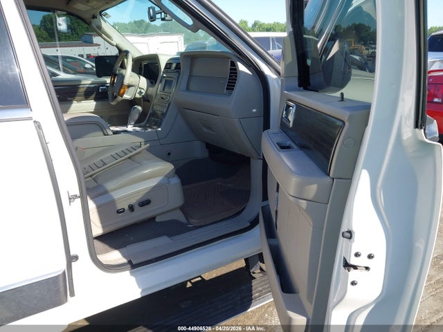 44906528 :رقم المزاد ، 5LMFU27517LJ09533 vin ، 2007 Lincoln Navigator Ultimate مزاد بيع