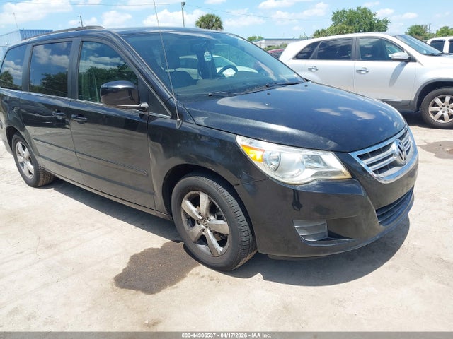 44906537 :رقم المزاد ، 2V4RW3DG7BR642681 vin ، 2011 Volkswagen Routan Se مزاد بيع