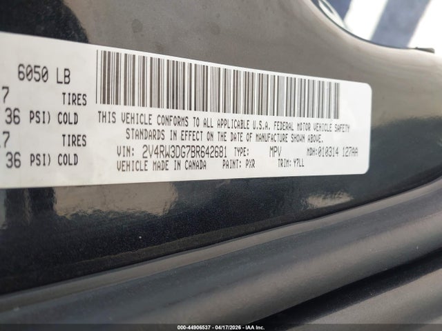 44906537 :رقم المزاد ، 2V4RW3DG7BR642681 vin ، 2011 Volkswagen Routan Se مزاد بيع