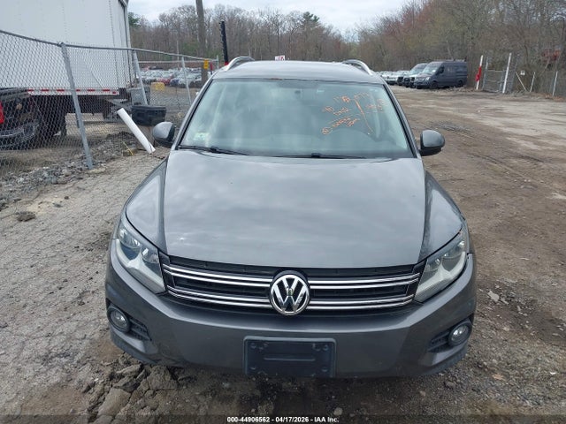 2014 Volkswagen Tiguan Se მანქანა იყიდება აუქციონზე, vin: WVGBV3AX7EW557446, აუქციონის ნომერი: 44906562