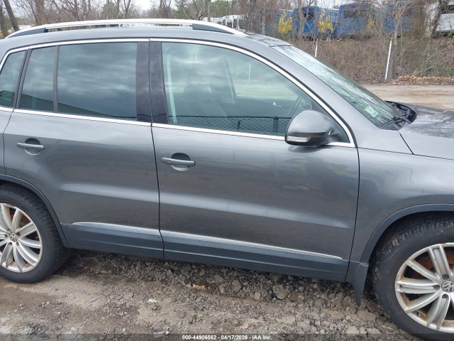 2014 Volkswagen Tiguan Se მანქანა იყიდება აუქციონზე, vin: WVGBV3AX7EW557446, აუქციონის ნომერი: 44906562