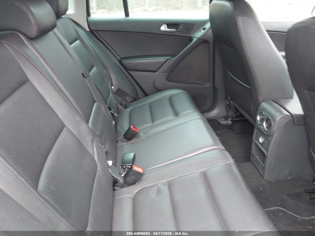 2014 Volkswagen Tiguan Se მანქანა იყიდება აუქციონზე, vin: WVGBV3AX7EW557446, აუქციონის ნომერი: 44906562