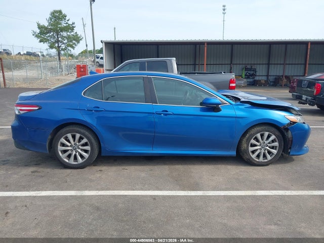 Продажа на аукционе авто 2020 Toyota Camry Le, vin: 4T1C11AKXLU328129, номер лота: 44906563