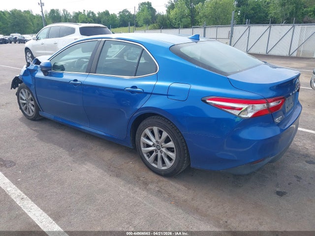 Продажа на аукционе авто 2020 Toyota Camry Le, vin: 4T1C11AKXLU328129, номер лота: 44906563