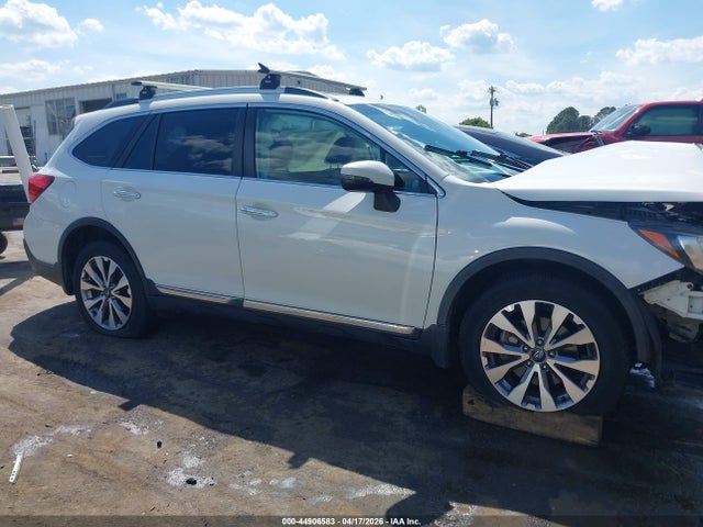 44906583 :رقم المزاد ، 4S4BSETC6J3236086 vin ، 2018 Subaru Outback 3.6r Touring مزاد بيع