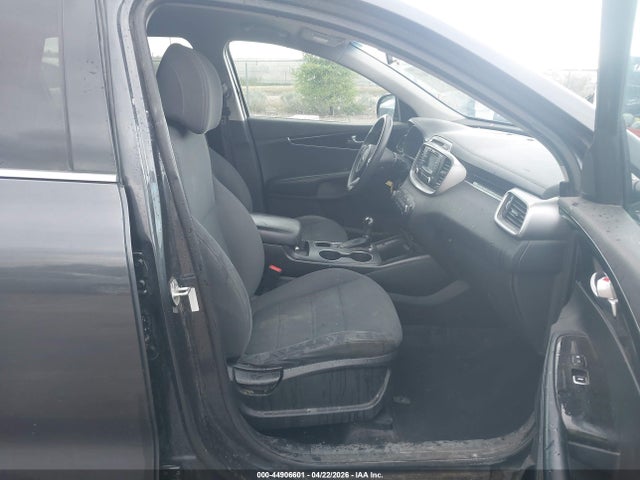 Продажа на аукционе авто 2017 Kia Sorento 3.3l Lx, vin: 5XYPGDA50HG315026, номер лота: 44906601