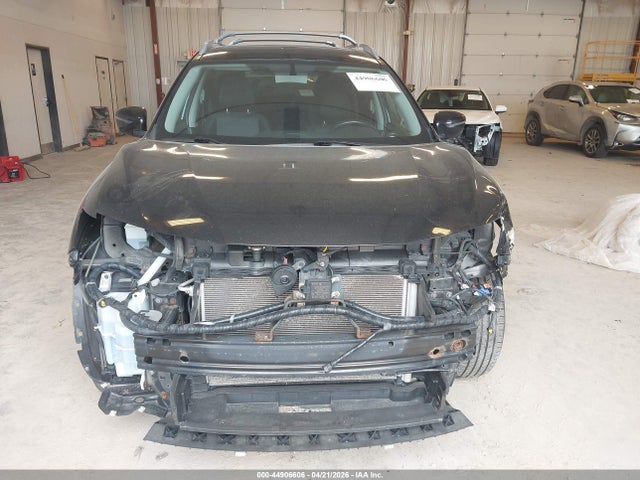44906606 :رقم المزاد ، JN8AT2MVXHW025563 vin ، 2017 Nissan Rogue Sv مزاد بيع