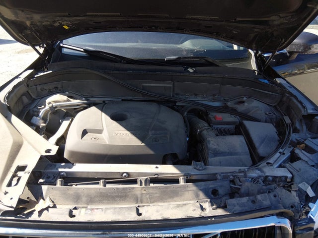 44906607 :رقم المزاد ، YV4A22PK9N1777597 vin ، 2022 Volvo Xc90 T6 Momentum 7 Passenger مزاد بيع