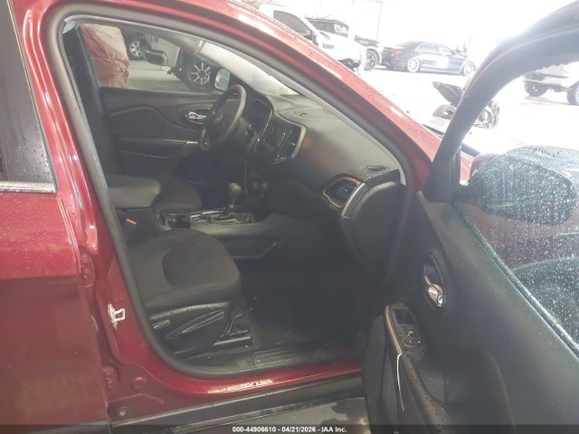 2019 Jeep Cherokee Latitude Fwd მანქანა იყიდება აუქციონზე, vin: 1C4PJLCB8KD479595, აუქციონის ნომერი: 44906610