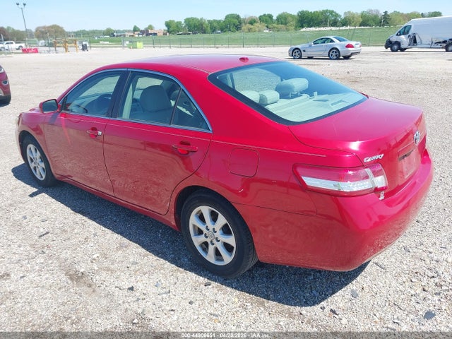 2011 TOYOTA CAMRY 4T4BF3EKXBR095716 Photo 2
