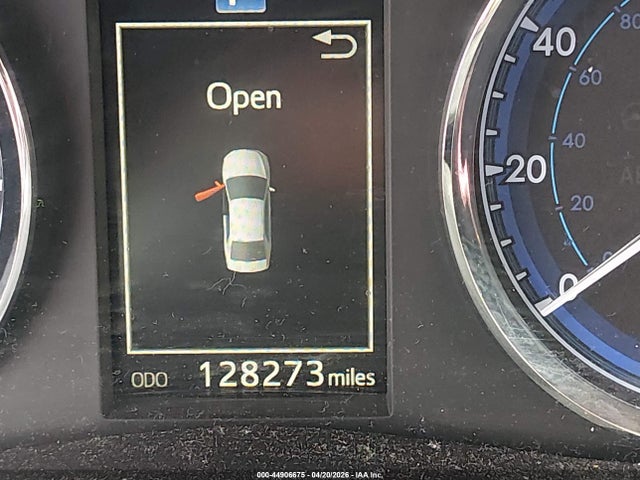 Продажа на аукционе авто 2017 Toyota Corolla Se, vin: 2T1BURHE0HC925770, номер лота: 44906675