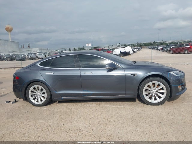 Продажа на аукционе авто 2017 Tesla Model S 60/75, vin: 5YJSA1E10HF202699, номер лота: 44906679
