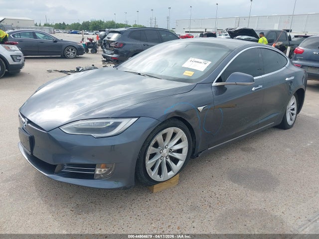 Продажа на аукционе авто 2017 Tesla Model S 60/75, vin: 5YJSA1E10HF202699, номер лота: 44906679