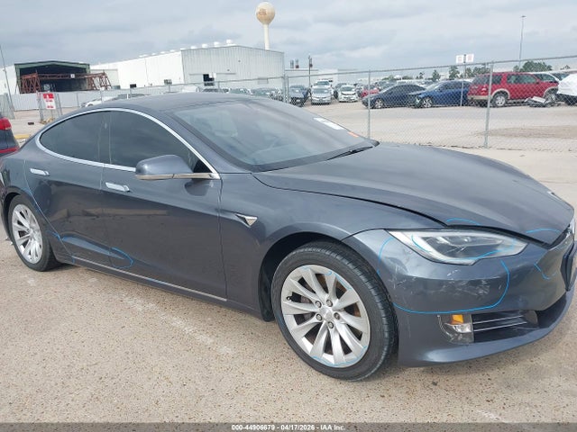 Продажа на аукционе авто 2017 Tesla Model S 60/75, vin: 5YJSA1E10HF202699, номер лота: 44906679