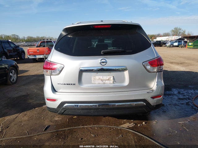 Продажа на аукционе авто 2015 Nissan Pathfinder S, vin: 5N1AR2MM0FC699300, номер лота: 44906709
