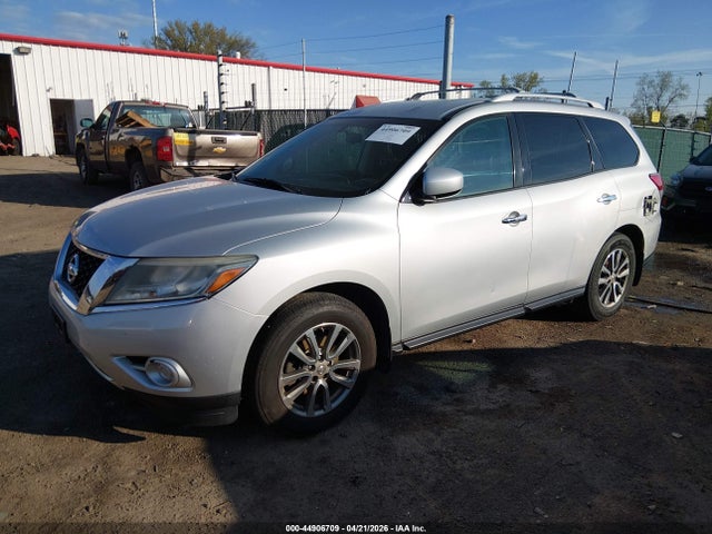 Продажа на аукционе авто 2015 Nissan Pathfinder S, vin: 5N1AR2MM0FC699300, номер лота: 44906709