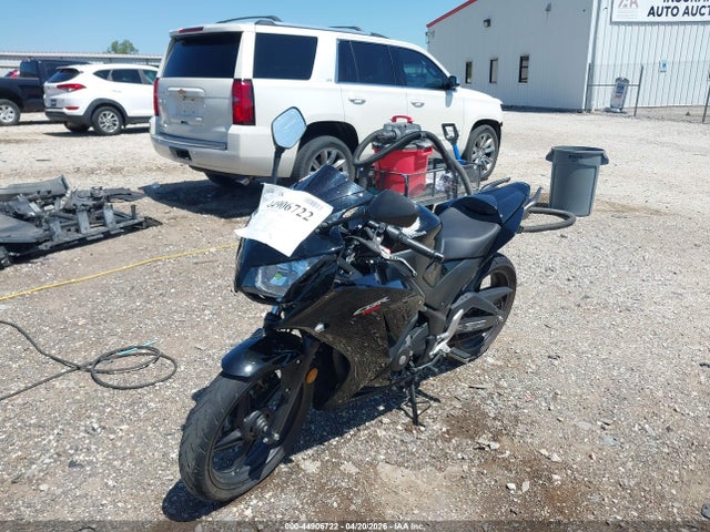 44906722 :رقم المزاد ، MLHNC5159F5100305 vin ، 2015 Honda Cbr300 Ra مزاد بيع