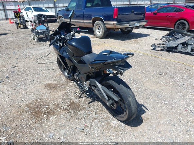 44906722 :رقم المزاد ، MLHNC5159F5100305 vin ، 2015 Honda Cbr300 Ra مزاد بيع